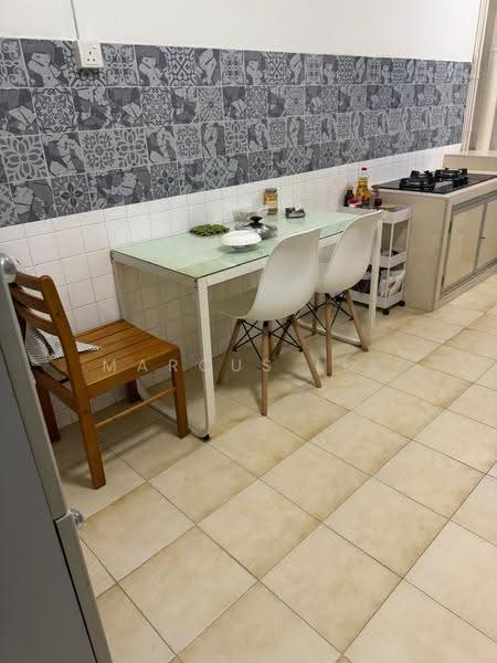 230 Pending Road, 230 Pending Road, Dairy Farm / Bukit Panjang / Choa Chu Kang, 2 Bedrooms, 785 sqft, HDB Flat For Sale, by Marcus Lee, 500290939 - Kitchen - PropertyGuru.com.sg