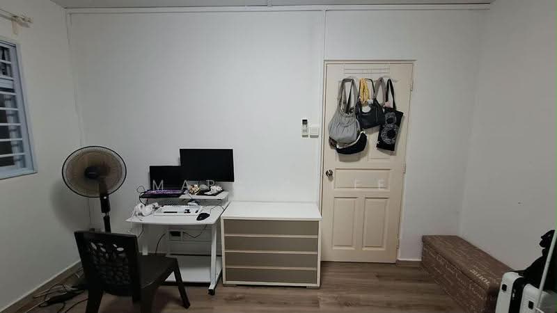 230 Pending Road, 230 Pending Road, Dairy Farm / Bukit Panjang / Choa Chu Kang, 2 Bedrooms, 785 sqft, HDB Flat For Sale, by Marcus Lee, 500290939 - Study - PropertyGuru.com.sg