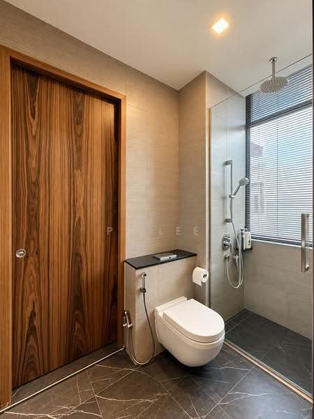 Parc Komo, 959 Upper Changi Road North, Changi Airport / Changi Village, 5 Bedrooms, 1,808 sqft, Condominium For Sale, by PJ Lee, 500290940 - Bathroom - PropertyGuru.com.sg