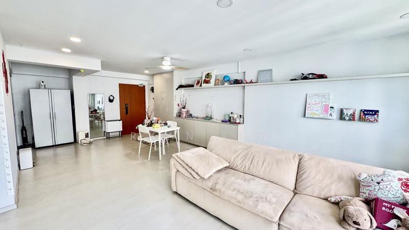 415B Fernvale Link, 415B Fernvale Link, Seletar / Yio Chu Kang, 3 Bedrooms, 1,216 sqft, HDB Flat For Sale, by Ryan Yeo, 500290948 - Living Room - PropertyGuru.com.sg