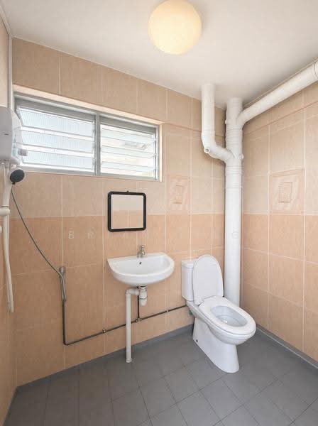 149 Bedok Reservoir Road, 149 Bedok Reservoir Road, Bedok / Upper East Coast, 3 Bedrooms, 915 sqft, HDB Flat For Sale, by Brian Ying, 500290955 - Bathroom - PropertyGuru.com.sg