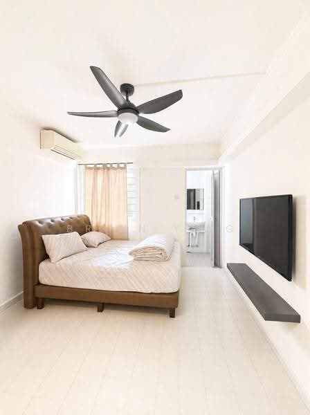 585 Ang Mo Kio Avenue 3, 585 Ang Mo Kio Avenue 3, Ang Mo Kio / Bishan / Thomson, 2 Bedrooms, 721 sqft, HDB Flat For Sale, by Brian Ying, 500290956 - Bedroom - PropertyGuru.com.sg