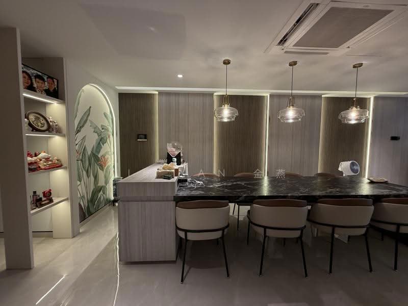 Very New with Lift and Pool, beautifully renovated with high taste!, within 1km to St Nicolas Girls’ school – call 8130 3636 to view now!, Ang Mo Kio / Bishan / Thomson, 6 Bedrooms, 5,700 sqft, Terraced House For Sale, by Kim Yan 金燕, 500290961 - Dining Room - PropertyGuru.com.sg
