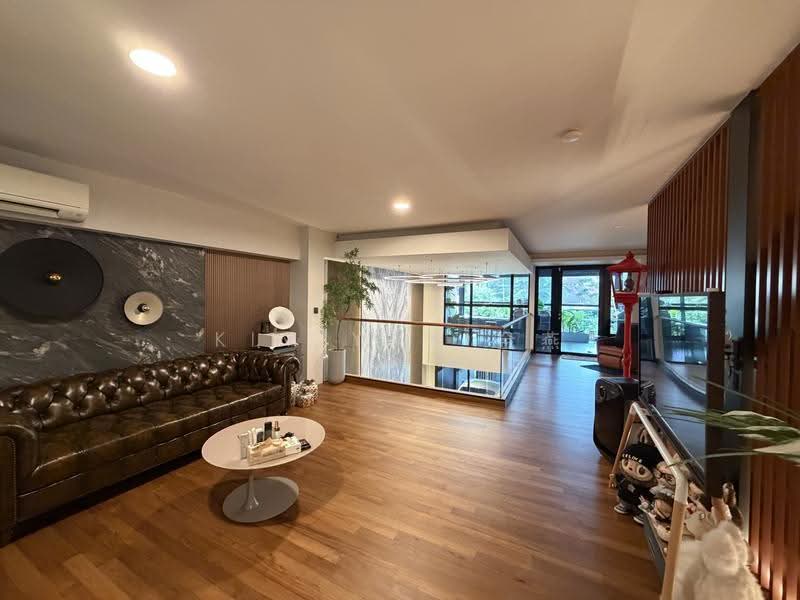 Very New with Lift and Pool, beautifully renovated with high taste!, within 1km to St Nicolas Girls’ school – call 8130 3636 to view now!, Ang Mo Kio / Bishan / Thomson, 6 Bedrooms, 5,700 sqft, Terraced House For Sale, by Kim Yan 金燕, 500290961 - Living Room - PropertyGuru.com.sg