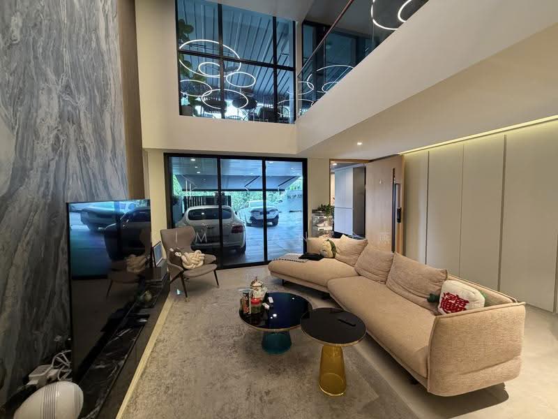 Very New with Lift and Pool, beautifully renovated with high taste!, within 1km to St Nicolas Girls’ school – call 8130 3636 to view now!, Ang Mo Kio / Bishan / Thomson, 6 Bedrooms, 5,700 sqft, Terraced House For Sale, by Kim Yan 金燕, 500290961 - Living Room - PropertyGuru.com.sg