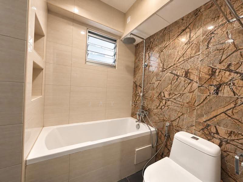 23 Ghim Moh Link, 23 Ghim Moh Link, Tanglin / Holland / Bukit Timah, 3 Bedrooms, 990 sqft, HDB Flat For Sale, by Jay Ng, 500290962 - Bathroom - PropertyGuru.com.sg