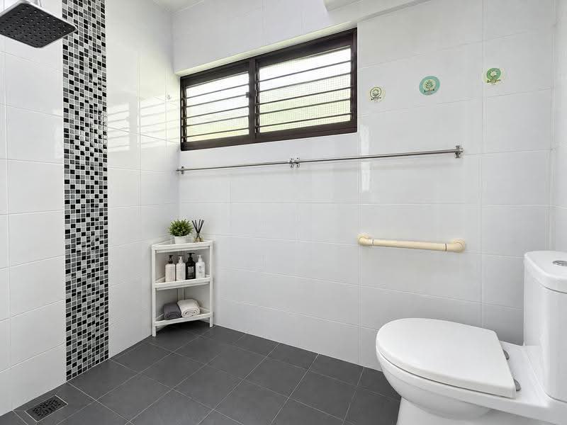 211 Bukit Batok Street 21, 211 Bukit Batok Street 21, Dairy Farm / Bukit Panjang / Choa Chu Kang, 3 Bedrooms, 1,119 sqft, HDB Flat For Sale, by Finn Yusoff, 500290963 - Bathroom - PropertyGuru.com.sg