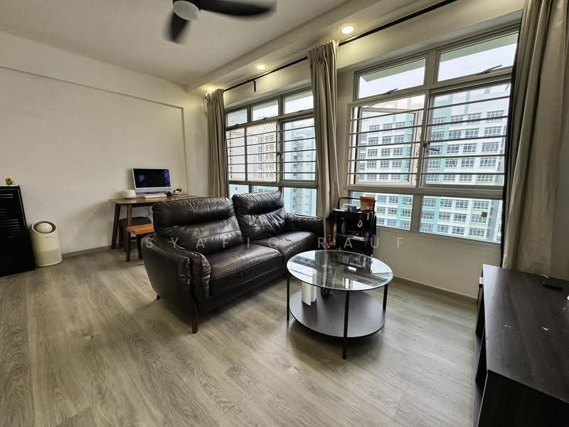 210A Compassvale Lane, 210A Compassvale Lane, Hougang / Punggol / Sengkang, 1 Bedroom, 517 sqft, HDB Flat For Sale, by Syafiq Rauf, 500290982 - Living Room - PropertyGuru.com.sg