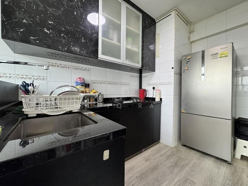 210A Compassvale Lane, 210A Compassvale Lane, Hougang / Punggol / Sengkang, 1 Bedroom, 517 sqft, HDB Flat For Sale, by Syafiq Rauf, 500290982 - Kitchen - PropertyGuru.com.sg