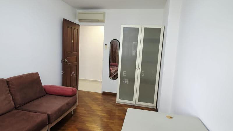 272D Jurong West Street 24, 272D Jurong West Street 24, Boon Lay / Jurong / Tuas, 3 Bedrooms, 1,206 sqft, HDB Flat For Rent, by Pauline Sim (沈梅梅), 500290990 - Living Room - PropertyGuru.com.sg