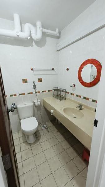 272D Jurong West Street 24, 272D Jurong West Street 24, Boon Lay / Jurong / Tuas, 3 Bedrooms, 1,206 sqft, HDB Flat For Rent, by Pauline Sim (沈梅梅), 500290990 - Bathroom - PropertyGuru.com.sg