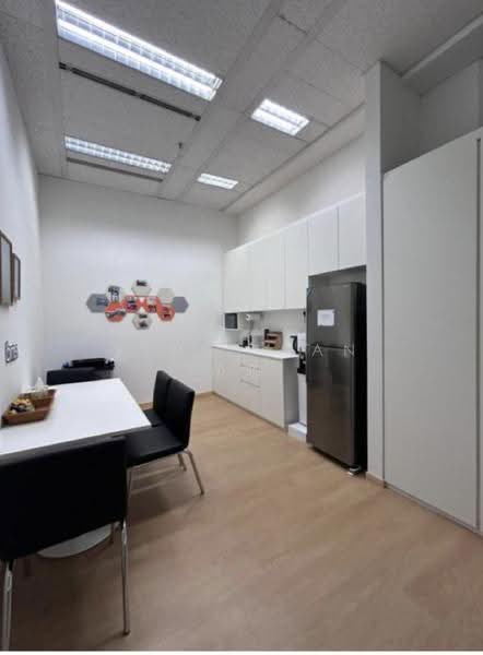 61 Robinson, 61 Robinson Road, Boat Quay / Raffles Place / Marina, 2,207 sqft, Office For Rent, by Jenny Tan 小陈, 500290997 - Kitchen - CommercialGuru.com.sg