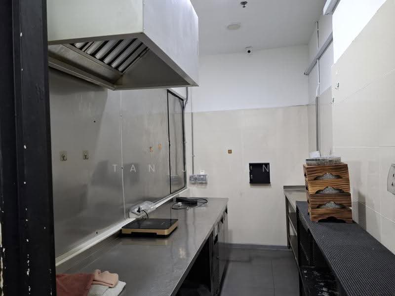 The Riverside Piazza, 11 Keng Cheow Street, Boat Quay / Raffles Place / Marina, 640 sqft, Food & Beverage For Rent, by Tan Jilian, 500290998 - Kitchen - CommercialGuru.com.sg