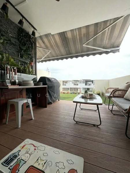 Luxus Hills | The Estate, Seletar Green Walk, Seletar / Yio Chu Kang, 5 Bedrooms, 3,488 sqft, Terraced House For Sale, by Lucas Ang, 500290999 - Balcony - PropertyGuru.com.sg