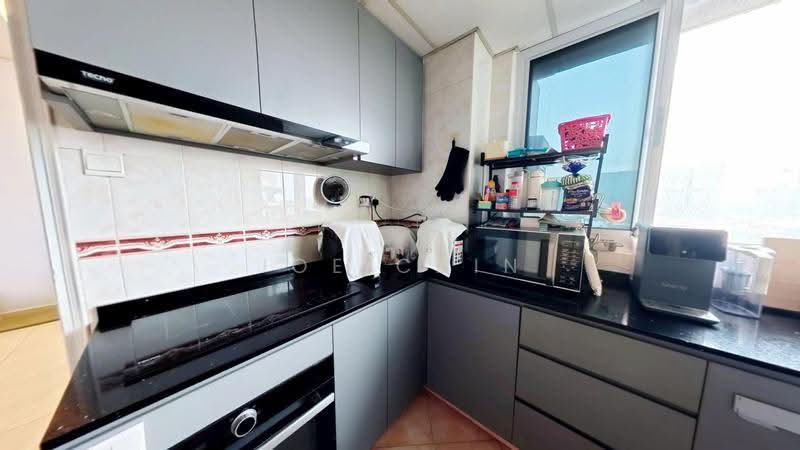 Bullion Park, 162 Lentor Loop, Mandai / Upper Thomson, 3 Bedrooms, 1,259 sqft, Condominium For Sale, by Joe Chin, 500291016 - Kitchen - PropertyGuru.com.sg
