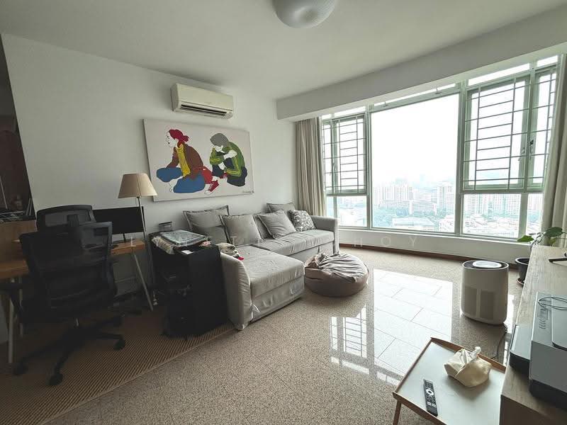 Queens, 10 Stirling Road, Alexandra / Commonwealth, 4 Bedrooms, 1,184 sqft, Condominium For Sale, by Lynette Choy, 500291017 - Living Room - PropertyGuru.com.sg