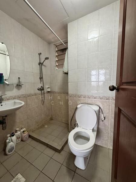 Hillview 128, 126 Hillview Avenue, Dairy Farm / Bukit Panjang / Choa Chu Kang, Room Rental, 100 sqft, Apartment For Rent, by Charles Chow, 500291019 - PropertyGuru.com.sg