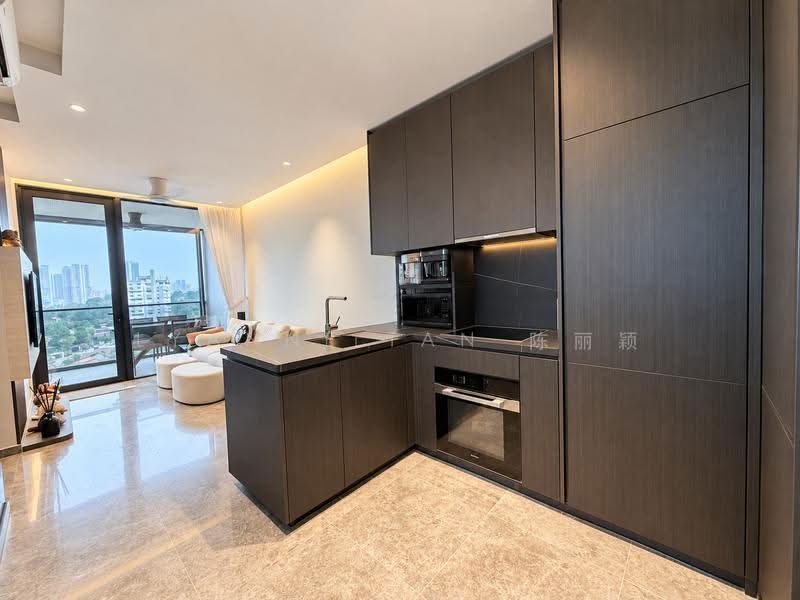 Hyll on Holland, 89 Holland Road, Tanglin / Holland / Bukit Timah, 2 Bedrooms, 657 sqft, Condominium For Sale, by Lyanne Tan 陈丽颖, 500291025 - Kitchen - PropertyGuru.com.sg