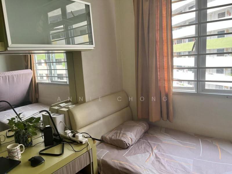 Alessandrea, 31 Alexandra Road, Alexandra / Commonwealth, Room Rental, 90 sqft, Apartment For Rent, by Annie Chong, 500291027 - Bedroom - PropertyGuru.com.sg