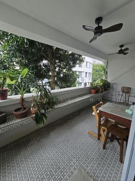 Tiong Bahru - A Charming Walk Up Conservation, 78 Yong Siak Street, Alexandra / Commonwealth, 3 Bedrooms, 930 sqft, Walk-up Apartment For Rent, by Janelle Ho, 500291048 - Balcony - PropertyGuru.com.sg