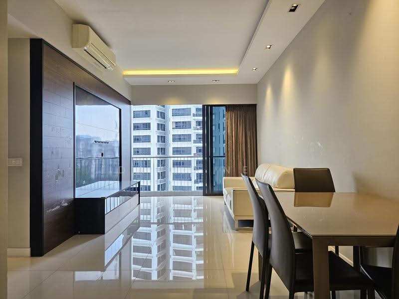 d'Leedon (Former Farrer Court), 13 Leedon Heights, Tanglin / Holland / Bukit Timah, 2 Bedrooms, 1,012 sqft, Condominium For Sale, by David Neo, 500291049 - Living Room - PropertyGuru.com.sg