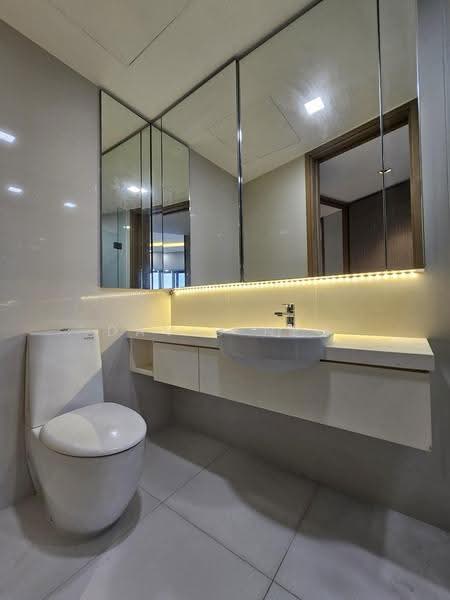 d'Leedon (Former Farrer Court), 13 Leedon Heights, Tanglin / Holland / Bukit Timah, 2 Bedrooms, 1,012 sqft, Condominium For Sale, by David Neo, 500291049 - Bathroom - PropertyGuru.com.sg
