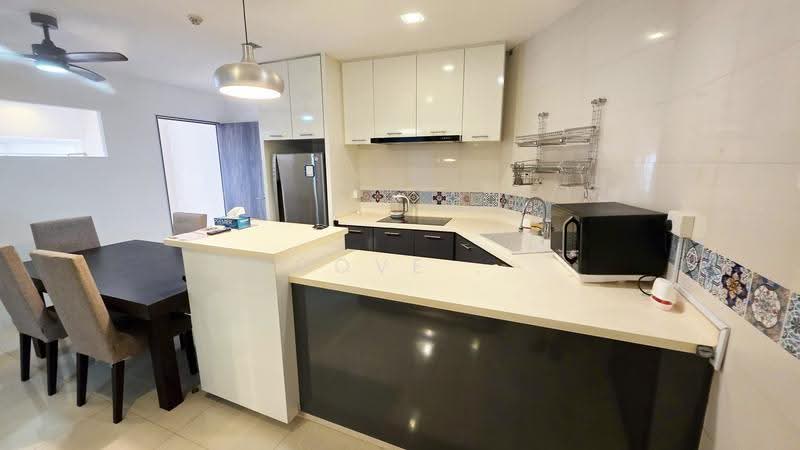 The Plaza, 7500A Beach Road, Beach Road / Bugis / Rochor, Room Rental, 129 sqft, Apartment For Rent, by Cove, 500291051 - Kitchen - PropertyGuru.com.sg