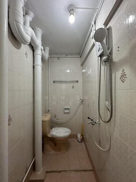 44 Circuit Road, 44 Circuit Road, Macpherson / Potong Pasir, 2 Bedrooms, 559 sqft, HDB Flat For Rent, by Chen Shu Huey, 500291066 - Bathroom - PropertyGuru.com.sg