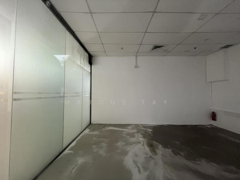 Lucky Plaza, 304 Orchard Road, Orchard / River Valley, 241 sqft, Mall Shop For Rent, by Marcus Tay, 500291070 - CommercialGuru.com.sg