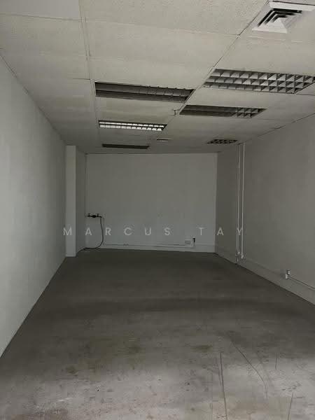 Lucky Plaza, 304 Orchard Road, Orchard / River Valley, 241 sqft, Mall Shop For Rent, by Marcus Tay, 500291070 - Interior - CommercialGuru.com.sg