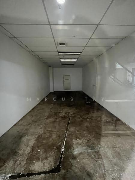 Lucky Plaza, 304 Orchard Road, Orchard / River Valley, 241 sqft, Mall Shop For Rent, by Marcus Tay, 500291070 - CommercialGuru.com.sg