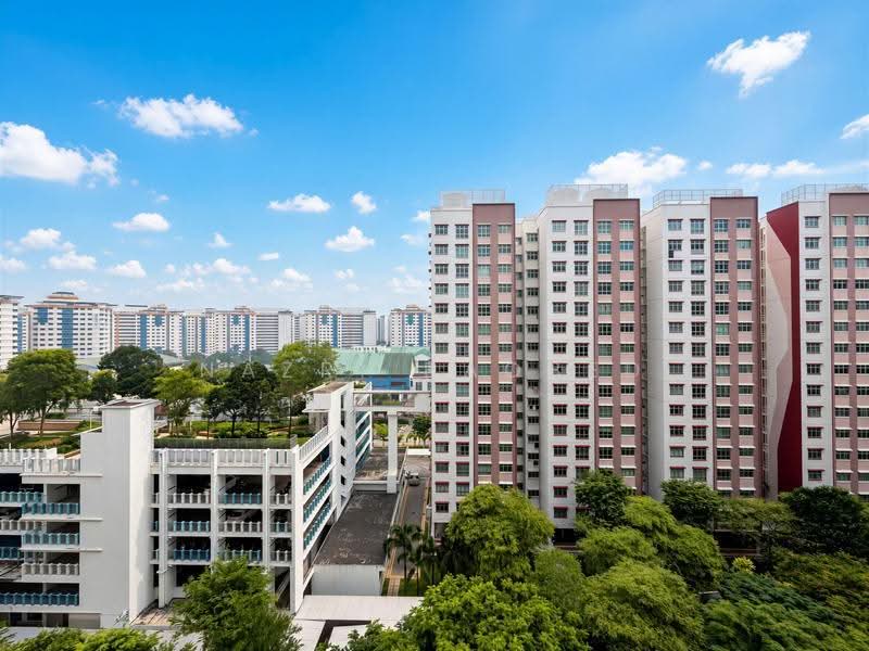 366A Sembawang Crescent, 366A Sembawang Crescent, Sembawang / Yishun, 2 Bedrooms, 731 sqft, HDB Flat For Sale, by Nazri Baobed, 500291072 - Exterior - PropertyGuru.com.sg