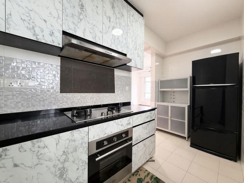 366A Sembawang Crescent, 366A Sembawang Crescent, Sembawang / Yishun, 2 Bedrooms, 731 sqft, HDB Flat For Sale, by Nazri Baobed, 500291072 - Kitchen - PropertyGuru.com.sg