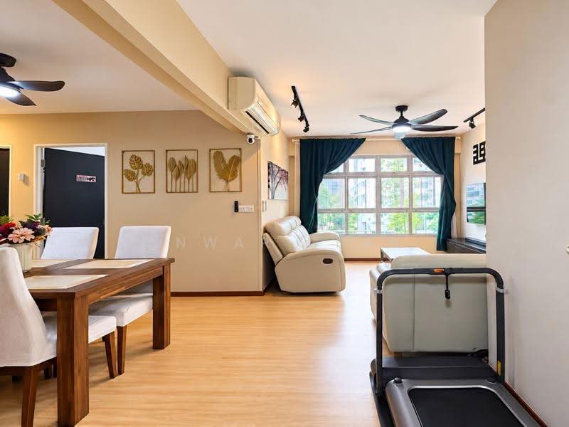671B Yishun Avenue 4, 671B Yishun Avenue 4, Sembawang / Yishun, 3 Bedrooms, 1,001 sqft, HDB Flat For Sale, by Anwar Chan, 500291075 - Dining Room - PropertyGuru.com.sg