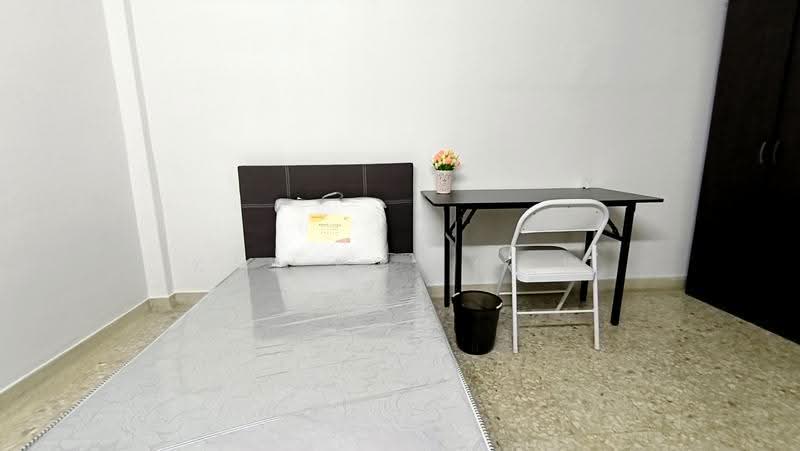 179 Ang Mo Kio Avenue 5, 179 Ang Mo Kio Avenue 5, Ang Mo Kio / Bishan / Thomson, Room Rental, 130 sqft, HDB Flat For Rent, by Kay HO 何杰彬, 500291078 - Bedroom - PropertyGuru.com.sg