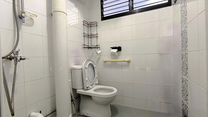 179 Ang Mo Kio Avenue 5, 179 Ang Mo Kio Avenue 5, Ang Mo Kio / Bishan / Thomson, Room Rental, 135 sqft, HDB Flat For Rent, by Kay HO 何杰彬, 500291089 - Bathroom - PropertyGuru.com.sg