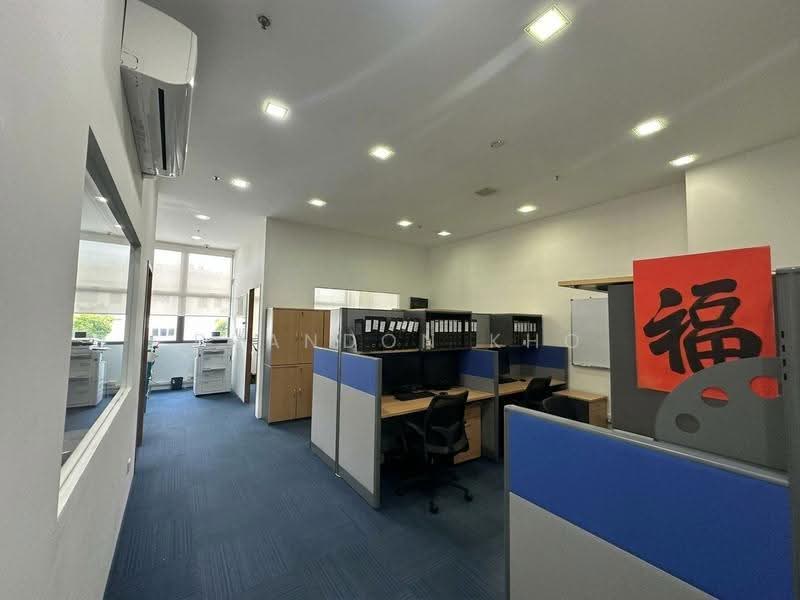 Tradehub 21, 18 Boon Lay Way, Boon Lay / Jurong / Tuas, 1,464 sqft, Light Industrial (B1) For Sale, by Brandon Kho, 500291090 - Common area - CommercialGuru.com.sg