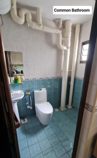 607 Jurong West Street 65, 607 Jurong West Street 65, Boon Lay / Jurong / Tuas, 4 Bedrooms, 1,432 sqft, HDB Flat For Sale, by Wee Yong Ping, 500291102 - Bathroom - PropertyGuru.com.sg