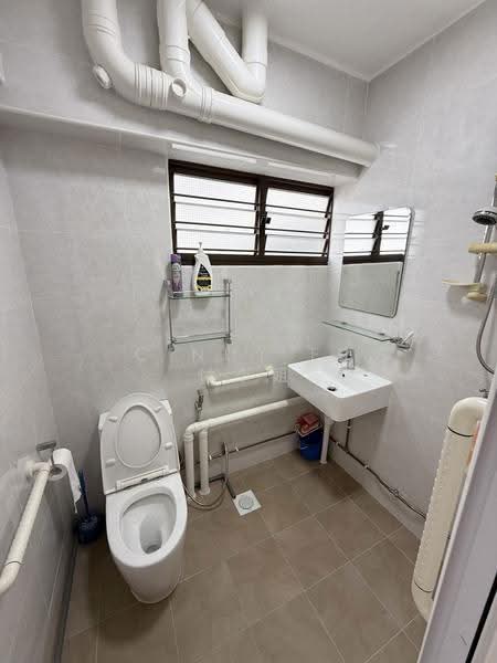 4 Joo Chiat Road, 4 Joo Chiat Road, East Coast / Marine Parade, Room Rental, 200 sqft, HDB Flat For Rent, by Cindy Fu 付小姐, 500291121 - Bathroom - PropertyGuru.com.sg