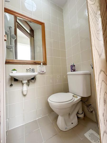Eastpoint Green, 5 Simei Street 3, Pasir Ris / Tampines, Room Rental, 100 sqft, Condominium For Rent, by Bespoke Habitat Pte Ltd, 500291122 - 09-12 Common Bathroom - PropertyGuru.com.sg