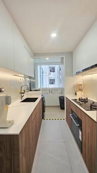 The Tampines Trilliant, 21 Tampines Central 7, Pasir Ris / Tampines, 3 Bedrooms, 1,012 sqft, Condominium For Sale, by Halim Gafoor, 500291140 - Kitchen - PropertyGuru.com.sg
