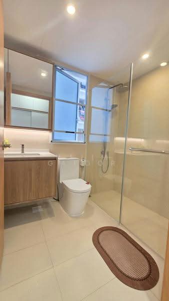 The Tampines Trilliant, 21 Tampines Central 7, Pasir Ris / Tampines, 3 Bedrooms, 1,012 sqft, Condominium For Sale, by Halim Gafoor, 500291140 - Master ensuite bathroom - PropertyGuru.com.sg