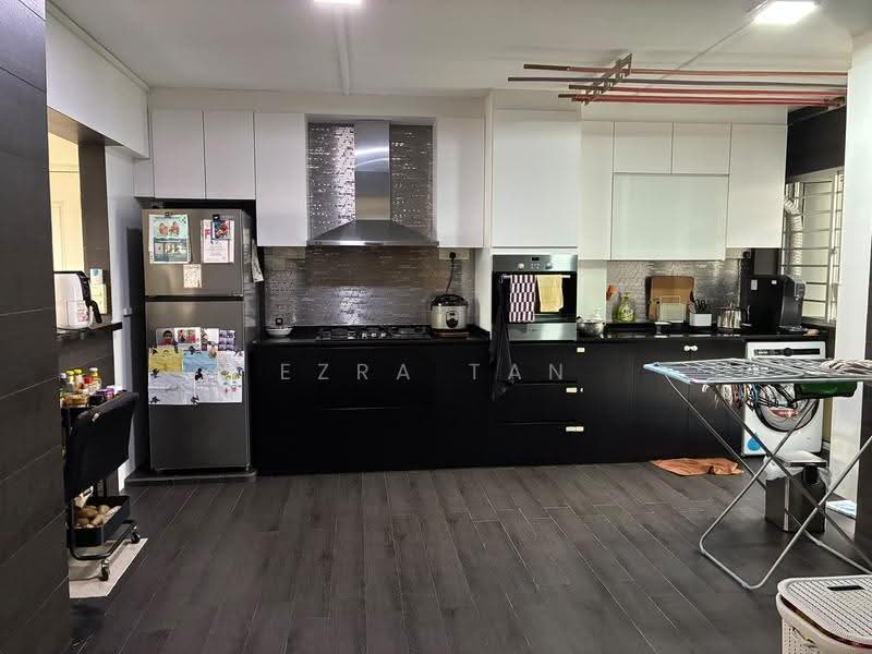 354 Tampines Street 33, 354 Tampines Street 33, Pasir Ris / Tampines, 3 Bedrooms, 1,431 sqft, HDB Flat For Sale, by Ezra Tan, 500291156 - Kitchen - PropertyGuru.com.sg