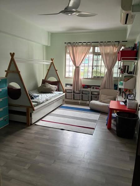 354 Tampines Street 33, 354 Tampines Street 33, Pasir Ris / Tampines, 3 Bedrooms, 1,431 sqft, HDB Flat For Sale, by Ezra Tan, 500291156 - Bedroom - PropertyGuru.com.sg