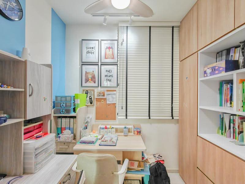 The Terrace, 84 Edgedale Plains, Hougang / Punggol / Sengkang, 4 Bedrooms, 1,313 sqft, Executive Condominium For Sale, by Ong Meng Yean, 500291201 - Bedroom 1 (Study Room) - PropertyGuru.com.sg