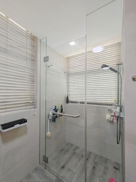 The Terrace, 84 Edgedale Plains, Hougang / Punggol / Sengkang, 4 Bedrooms, 1,313 sqft, Executive Condominium For Sale, by Ong Meng Yean, 500291201 - Ensuite Bathroom - PropertyGuru.com.sg