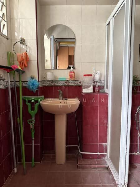 341 Choa Chu Kang Loop, 341 Choa Chu Kang Loop, Dairy Farm / Bukit Panjang / Choa Chu Kang, Room Rental, 150 sqft, HDB Flat For Rent, by Low Chuan Hui, 500291207 - Bathroom - PropertyGuru.com.sg