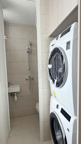 Grand Dunman, 16 Dunman Road, East Coast / Marine Parade, 3 Bedrooms, 1,120 sqft, Condominium For Sale, by Yi Mei, 500291211 - Bathroom - PropertyGuru.com.sg