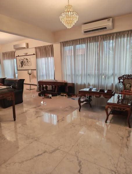 Jalan Yasin / Lor Sarina / Lor Marican, Eunos / Geylang / Paya Lebar, 5 Bedrooms, 2,800 sqft, Semi-Detached House For Sale, by Ronnie Chia, 500291213 - Living Room - PropertyGuru.com.sg