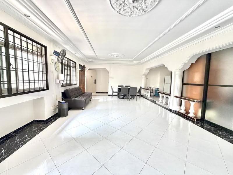 351 Tampines Street 33, 351 Tampines Street 33, Pasir Ris / Tampines, 3 Bedrooms, 1,421 sqft, HDB Flat For Sale, by Cynthia Lim, 500291215 - Living Room - PropertyGuru.com.sg